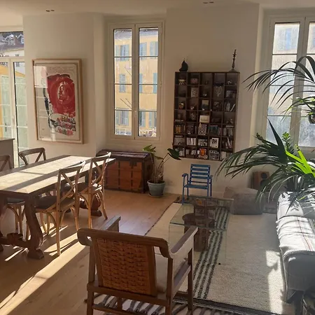 Bright & Balcony - Old & Sea Apartamento